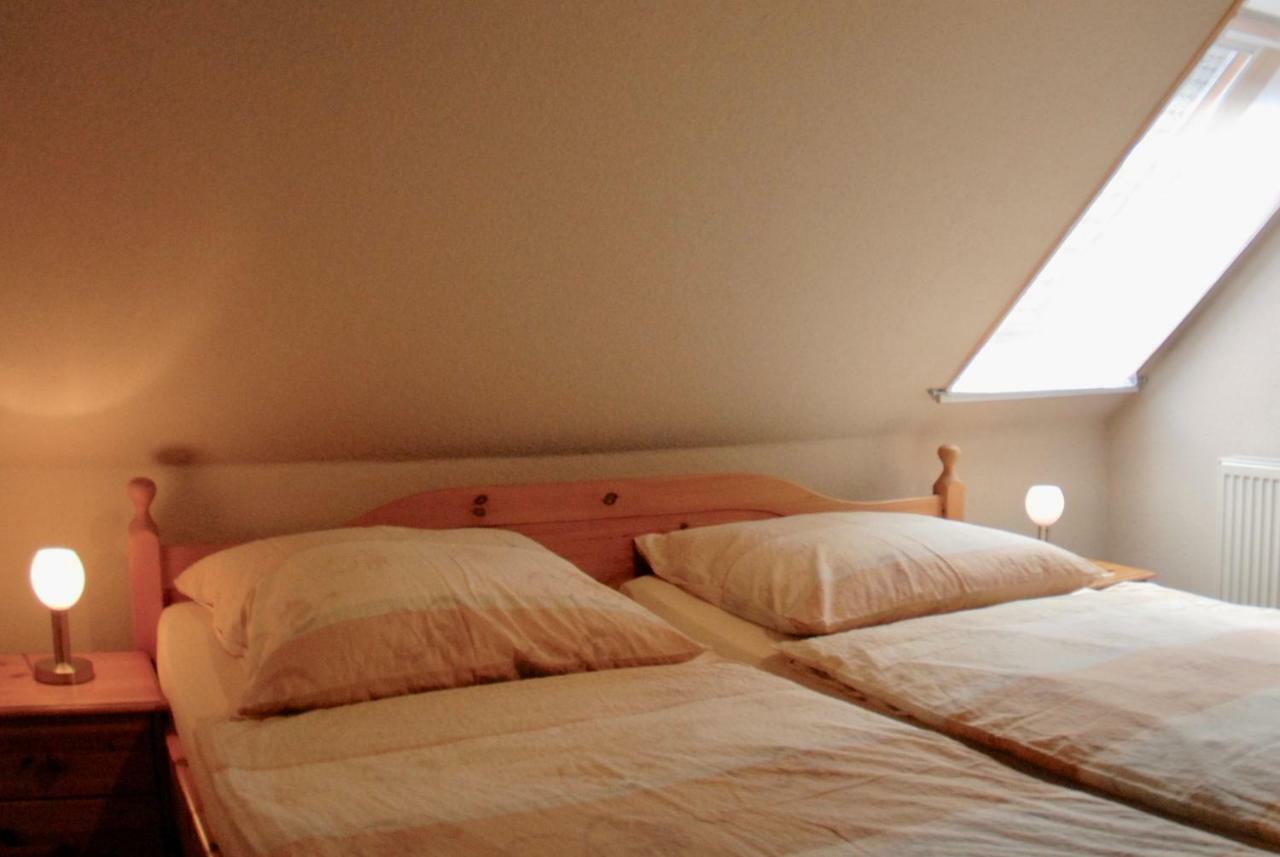 Hof Olde Warft Apartment Oldenswort Bagian luar foto