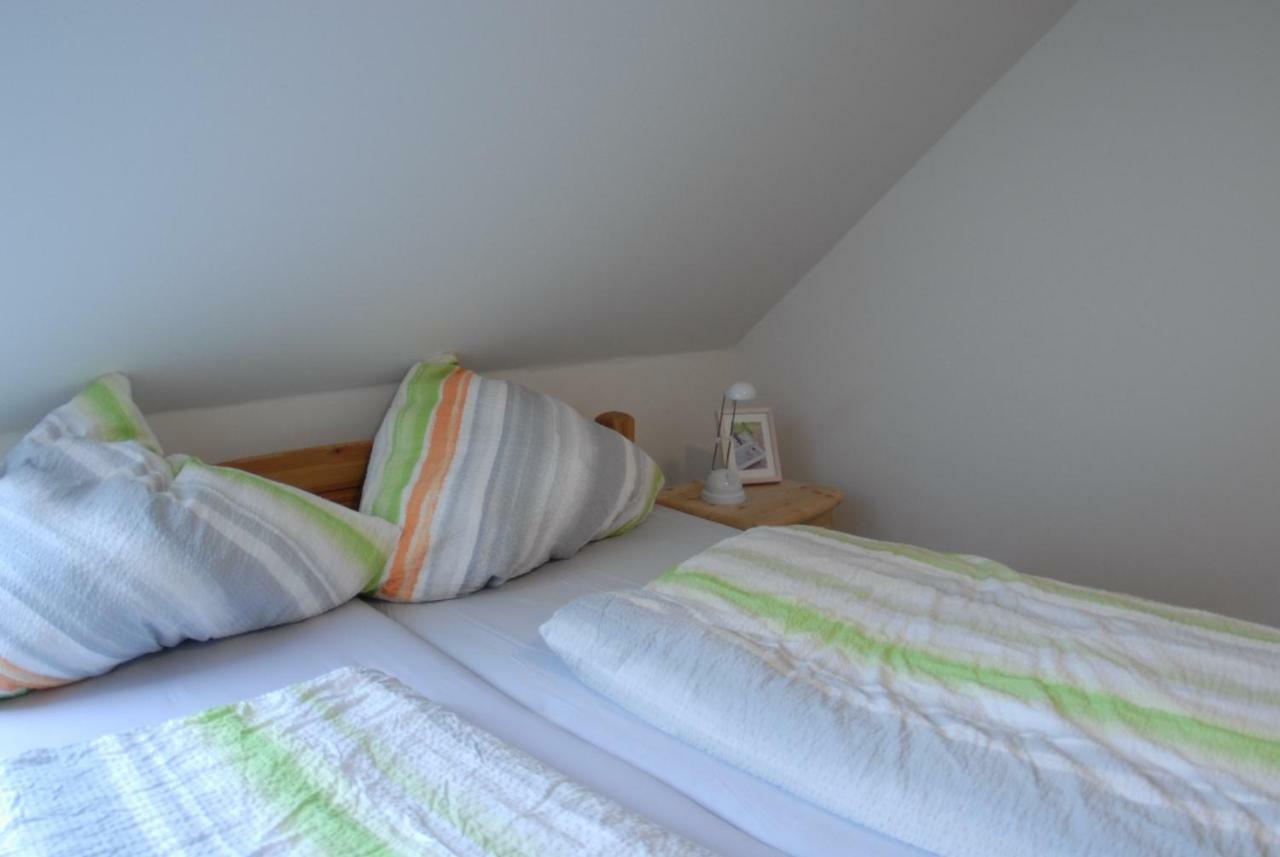 Hof Olde Warft Apartment Oldenswort Bagian luar foto